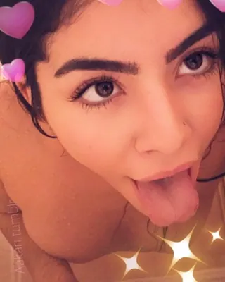 Nesrine, 26 ans, beurette à Grenoble
